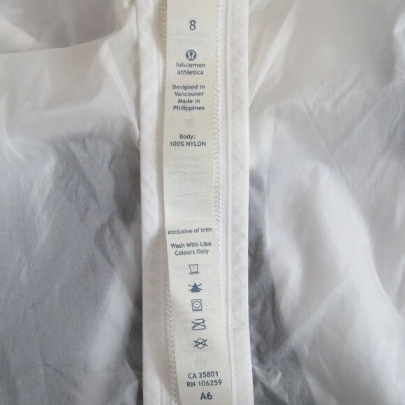 Lululemon Clear Raincoat - Picture 5 of 5